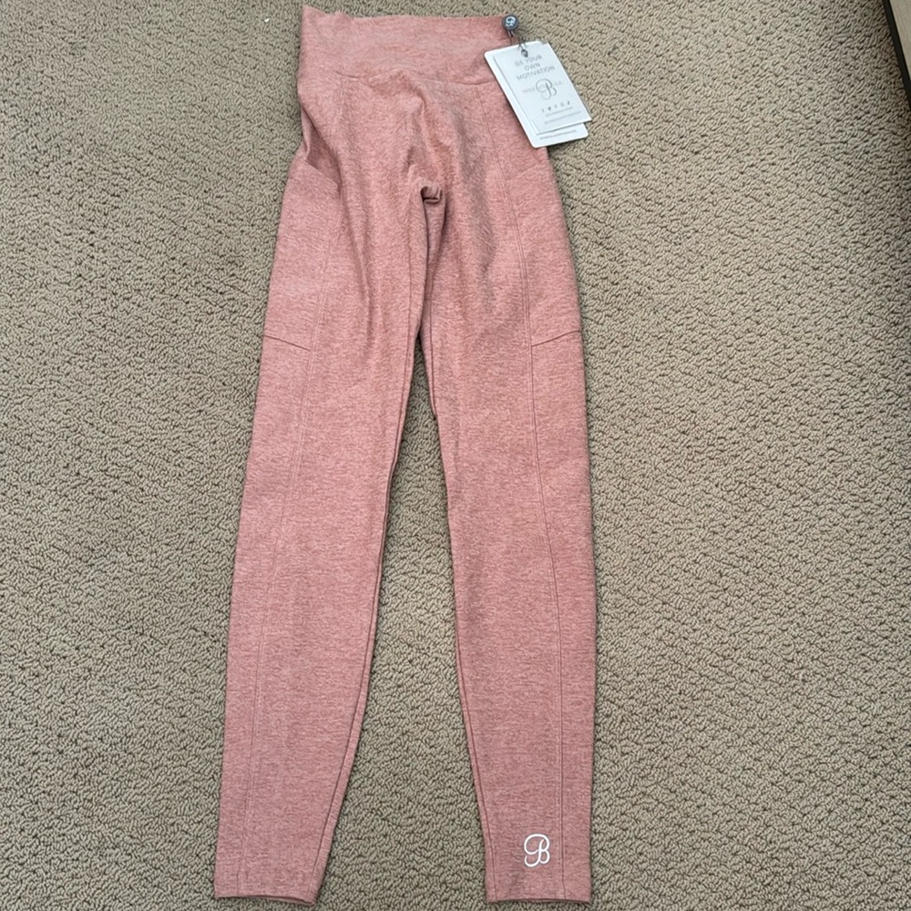 Bombshell scrunch leggings curves peach NWT size XS